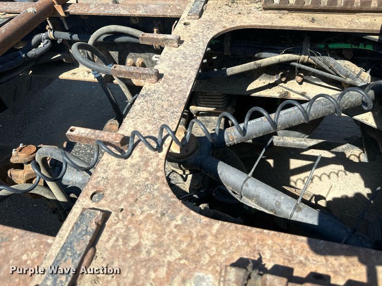 image for item EB2730 1999 Volvo VN semi truck