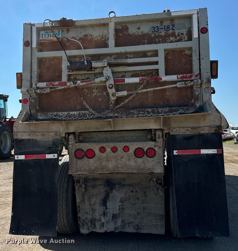 image for item EB2739 1988 CMC FTS25 end dump trailer