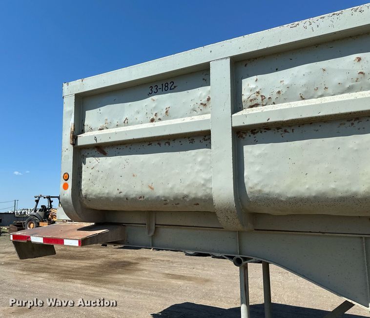 image for item EB2739 1988 CMC FTS25 end dump trailer