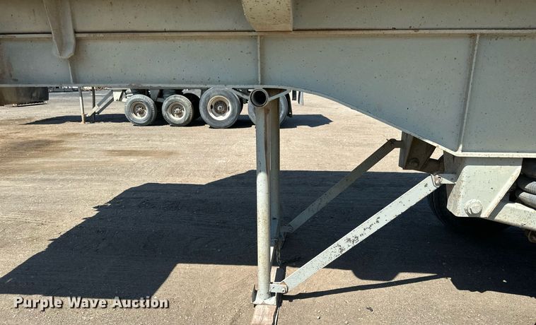image for item EB2739 1988 CMC FTS25 end dump trailer