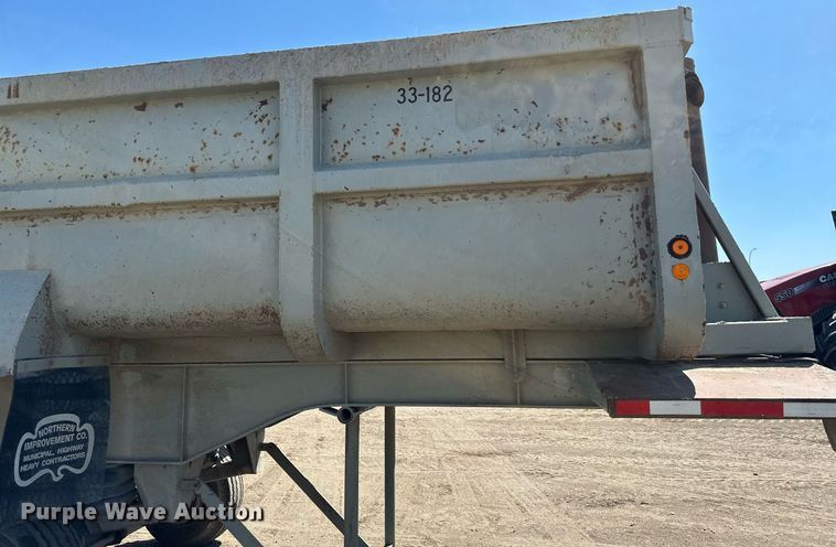 image for item EB2739 1988 CMC FTS25 end dump trailer