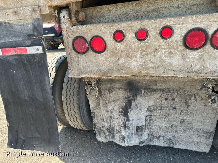 image for item EB2739 1988 CMC FTS25 end dump trailer