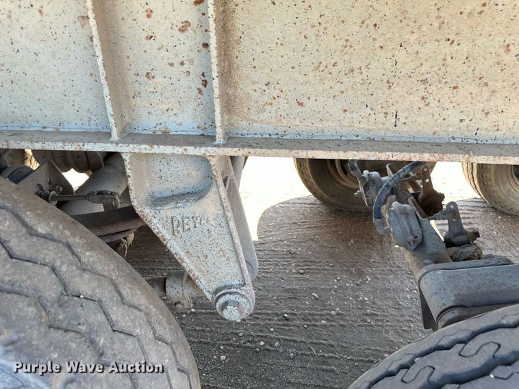 image for item EB2739 1988 CMC FTS25 end dump trailer