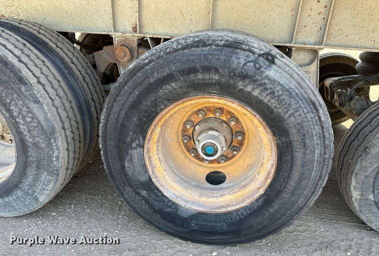 image for item EB2739 1988 CMC FTS25 end dump trailer