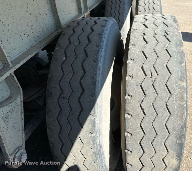 image for item EB2739 1988 CMC FTS25 end dump trailer