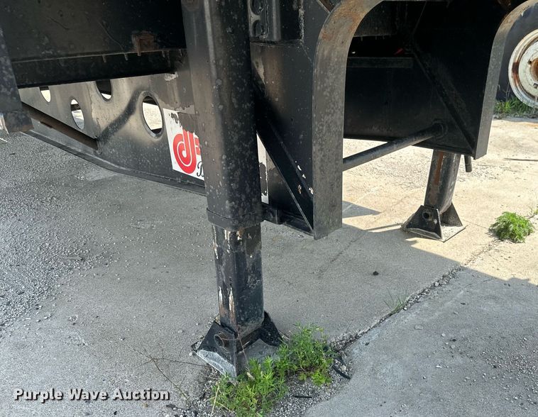 image for item EB2761 2012 Doonan 532DBEIECDKH drop deck equipment trailer