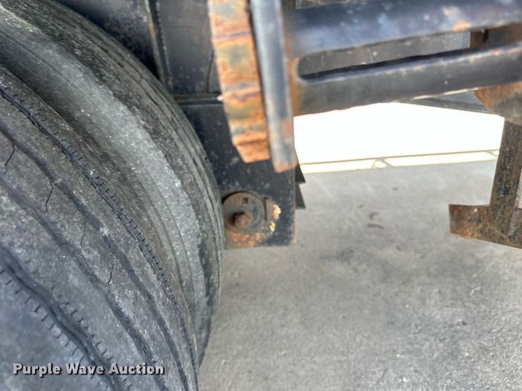 image for item EB2761 2012 Doonan 532DBEIECDKH drop deck equipment trailer