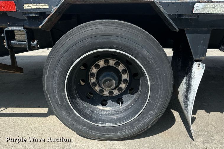 image for item EB2761 2012 Doonan 532DBEIECDKH drop deck equipment trailer