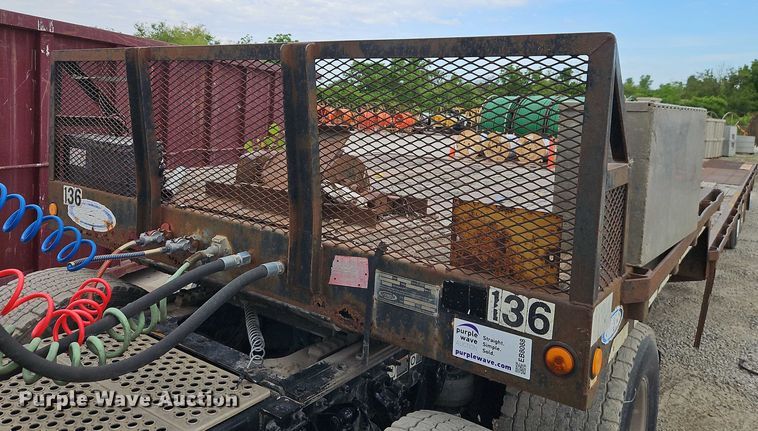 image for item EB8088 1997 Ledwell HT49102HT drop deck hydraulic tail equipment trailer