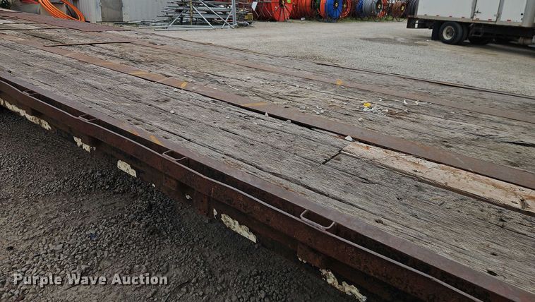 image for item EB8088 1997 Ledwell HT49102HT drop deck hydraulic tail equipment trailer