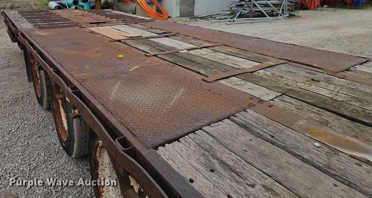 image for item EB8088 1997 Ledwell HT49102HT drop deck hydraulic tail equipment trailer