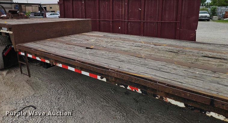 image for item EB8088 1997 Ledwell HT49102HT drop deck hydraulic tail equipment trailer