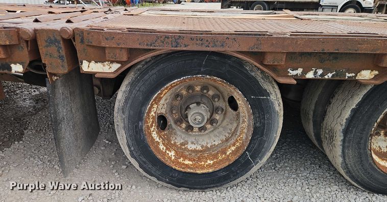 image for item EB8088 1997 Ledwell HT49102HT drop deck hydraulic tail equipment trailer