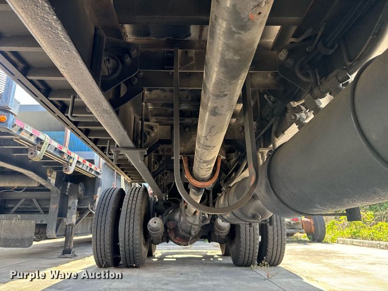 image for item EC3602 1997 Peterbilt 357 flatbed truck