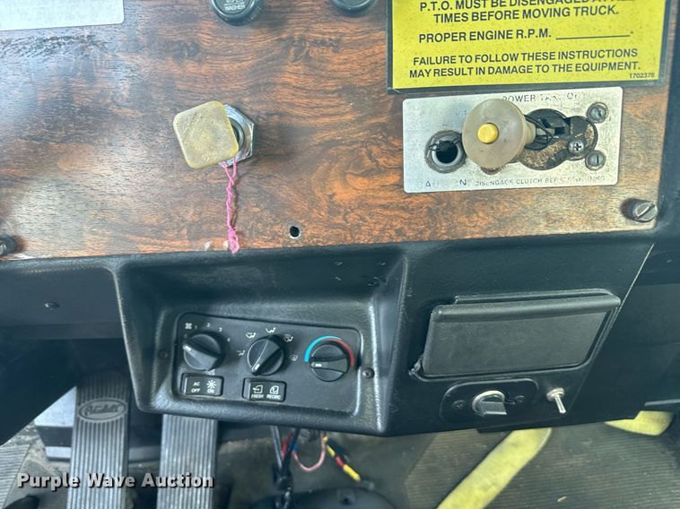 image for item EC3602 1997 Peterbilt 357 flatbed truck