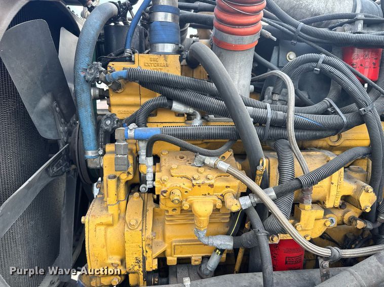 image for item EC3602 1997 Peterbilt 357 flatbed truck