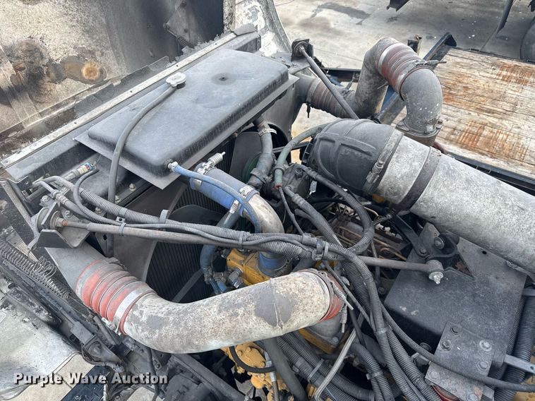 image for item EC3602 1997 Peterbilt 357 flatbed truck