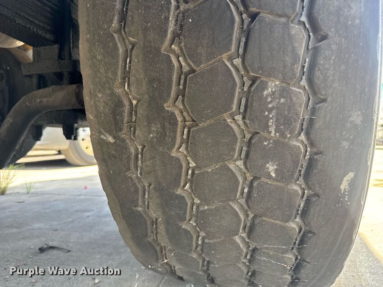 image for item EC3602 1997 Peterbilt 357 flatbed truck