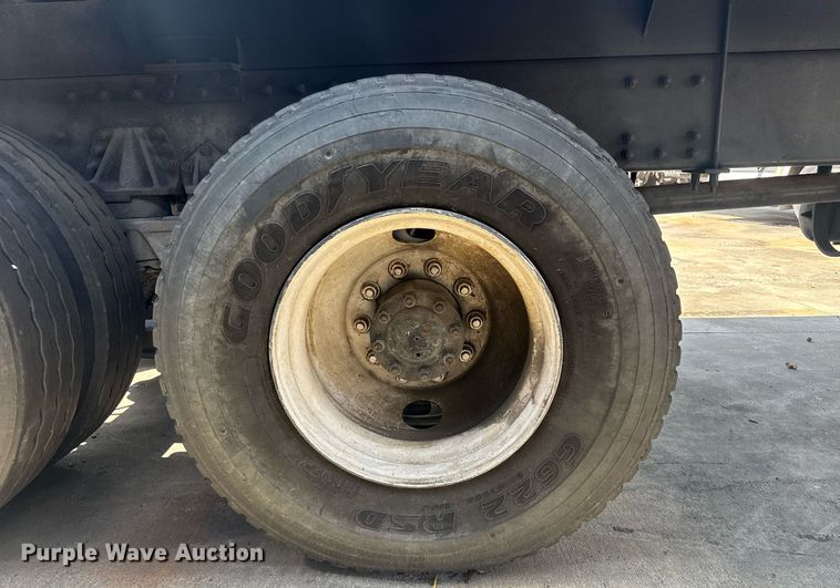 image for item EC3602 1997 Peterbilt 357 flatbed truck