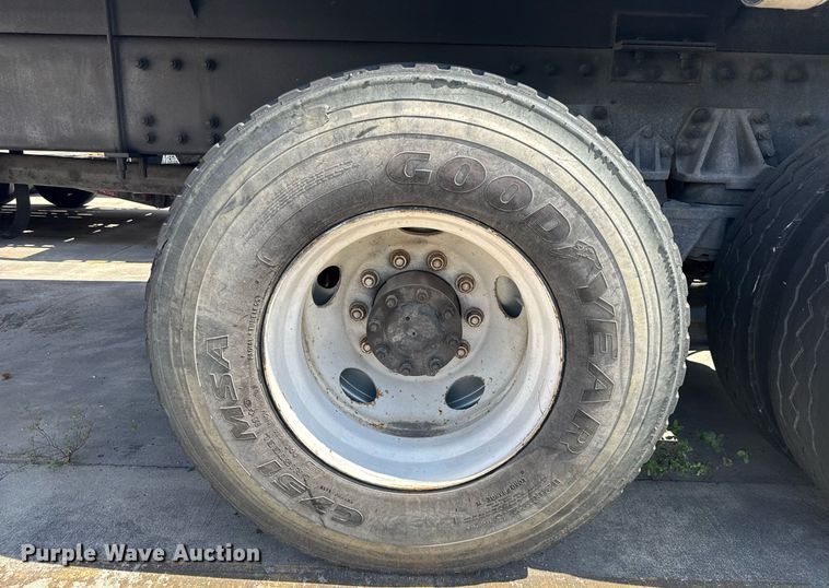 image for item EC3602 1997 Peterbilt 357 flatbed truck