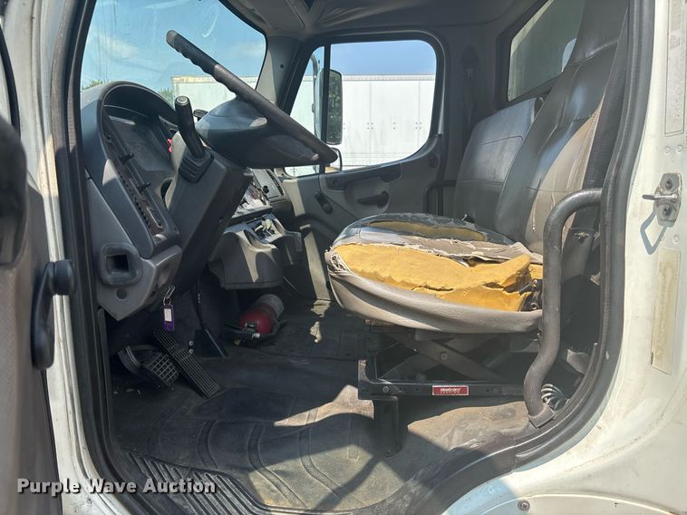 image for item EC3736 2012 Freightliner M2 box truck