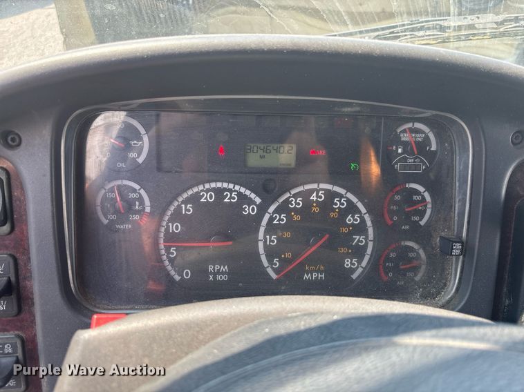 image for item EC3736 2012 Freightliner M2 box truck