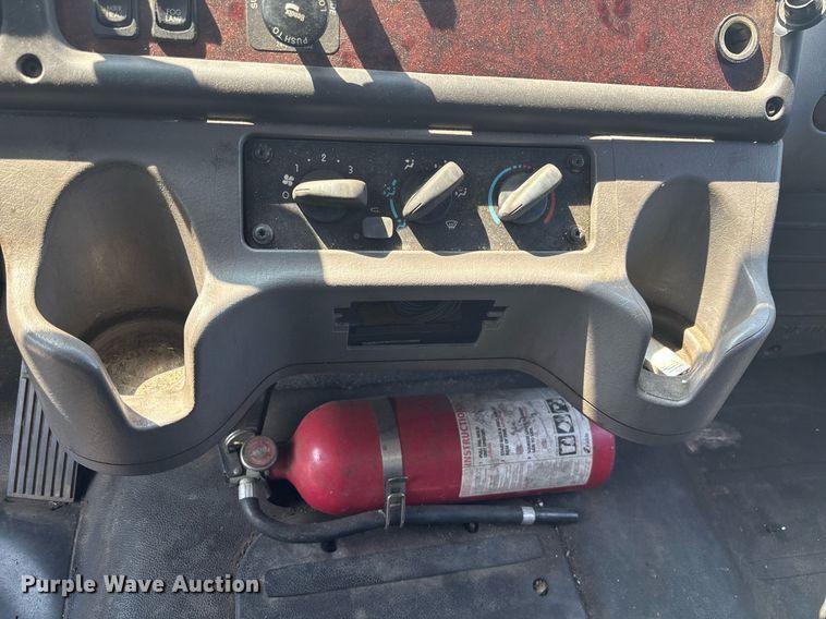 image for item EC3736 2012 Freightliner M2 box truck