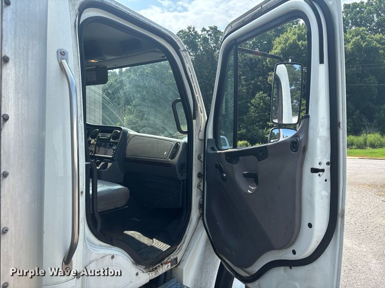 image for item EC3736 2012 Freightliner M2 box truck