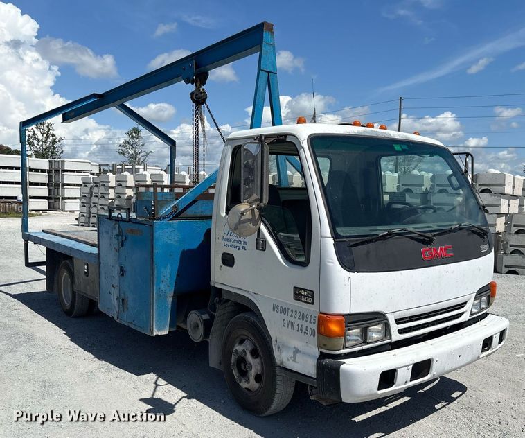 image for item EC3740 2005 GMC W4500 flatbed truck