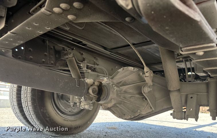 image for item EC3740 2005 GMC W4500 flatbed truck