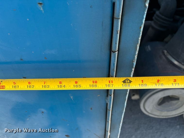 image for item EC3740 2005 GMC W4500 flatbed truck