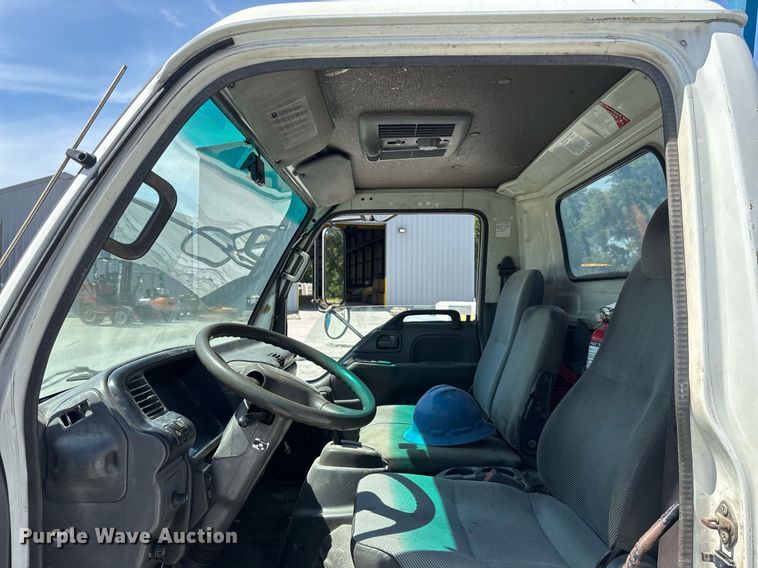 image for item EC3740 2005 GMC W4500 flatbed truck