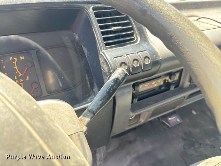 image for item EC3740 2005 GMC W4500 flatbed truck