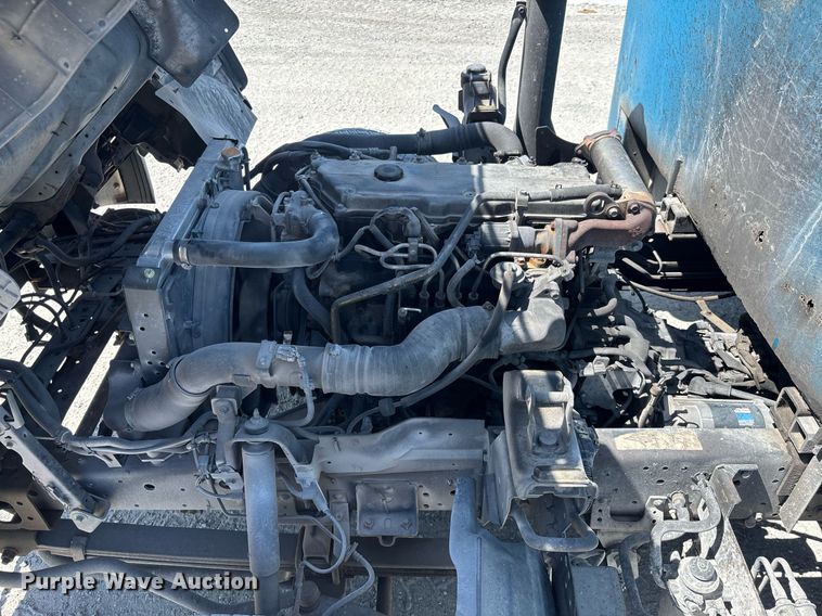 image for item EC3740 2005 GMC W4500 flatbed truck
