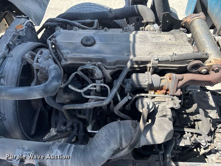 image for item EC3740 2005 GMC W4500 flatbed truck