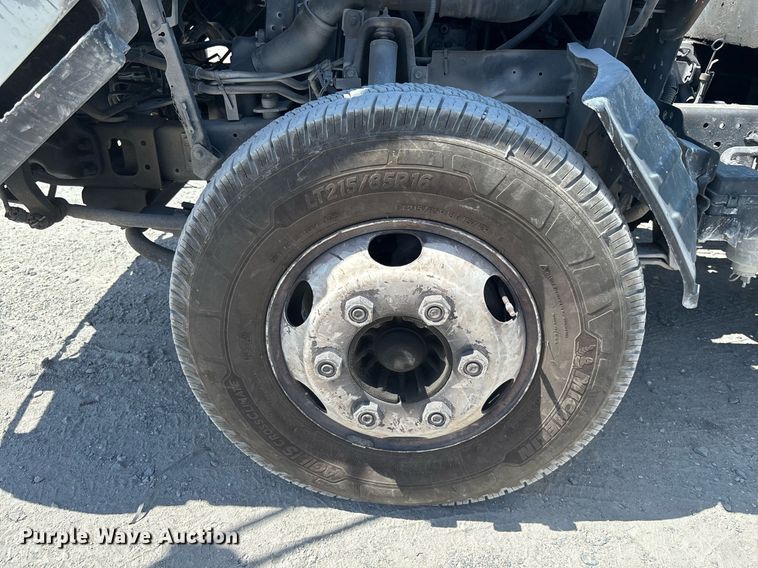 image for item EC3740 2005 GMC W4500 flatbed truck