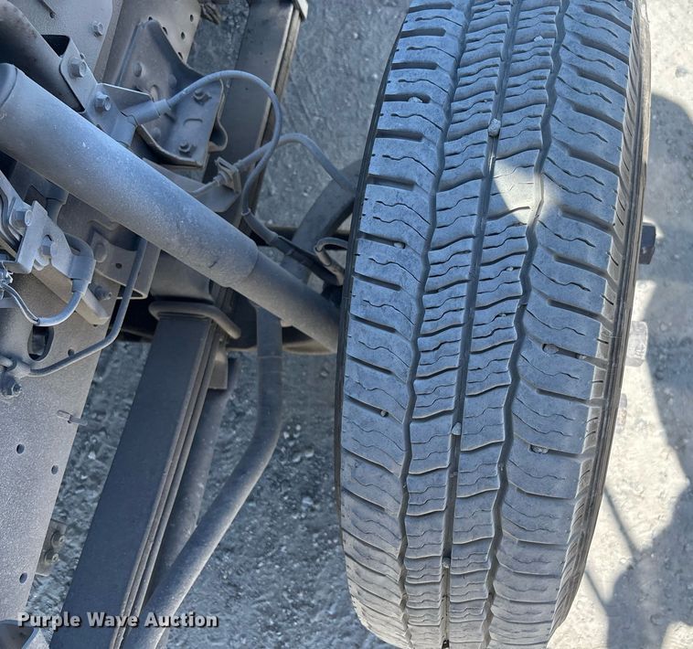 image for item EC3740 2005 GMC W4500 flatbed truck