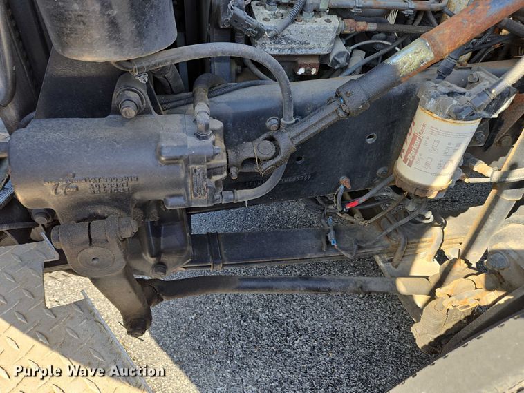 image for item EC4299 2000 Freightliner FL80 semi truck