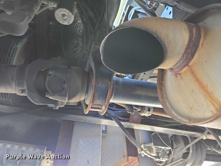 image for item EC4299 2000 Freightliner FL80 semi truck