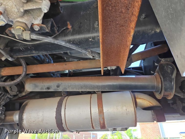 image for item EC4299 2000 Freightliner FL80 semi truck