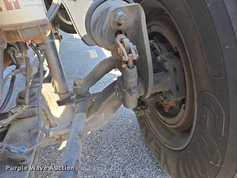 image for item EC4299 2000 Freightliner FL80 semi truck