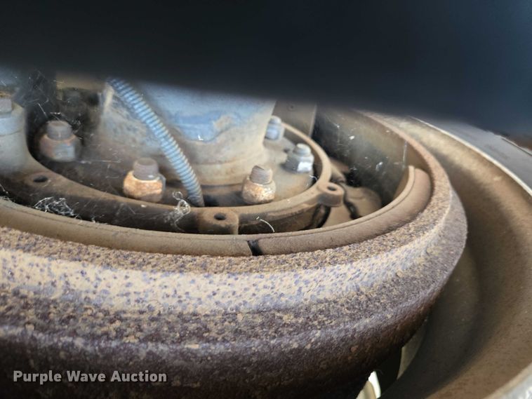 image for item EC4299 2000 Freightliner FL80 semi truck