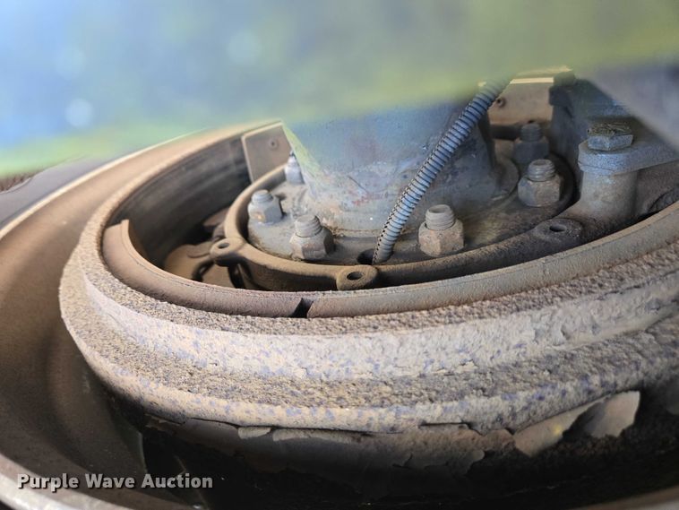 image for item EC4299 2000 Freightliner FL80 semi truck