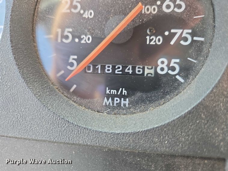 image for item EC4299 2000 Freightliner FL80 semi truck