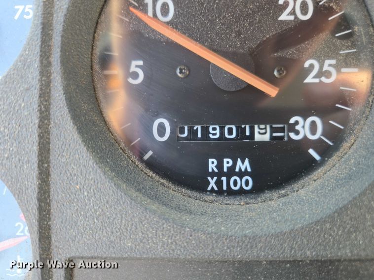 image for item EC4299 2000 Freightliner FL80 semi truck