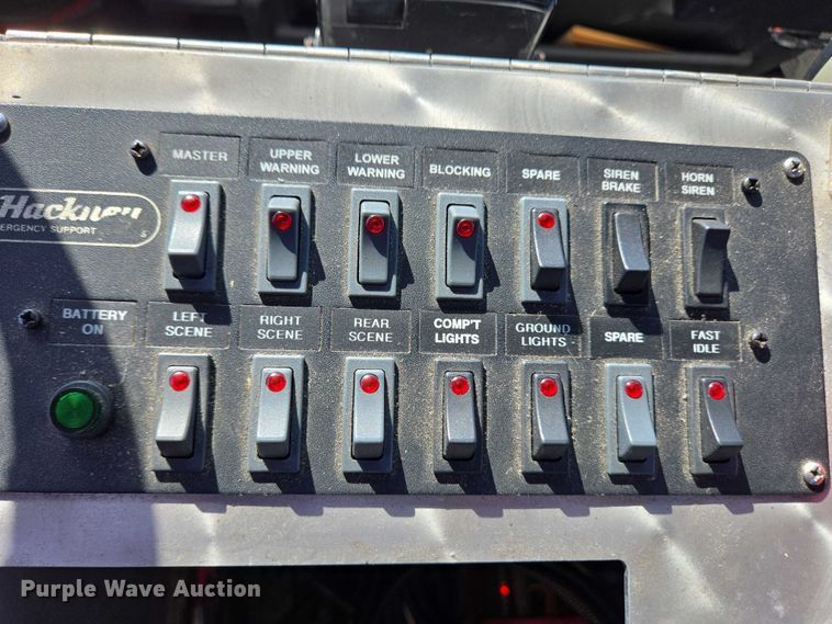 image for item EC4299 2000 Freightliner FL80 semi truck