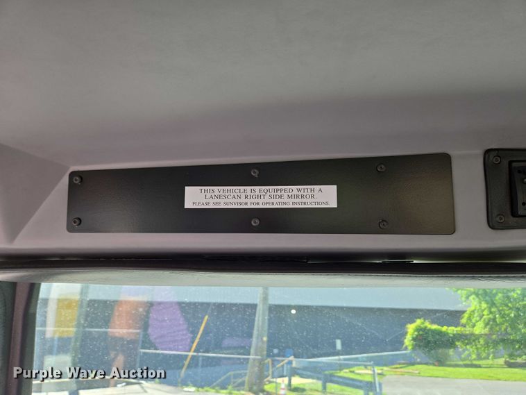 image for item EC4299 2000 Freightliner FL80 semi truck