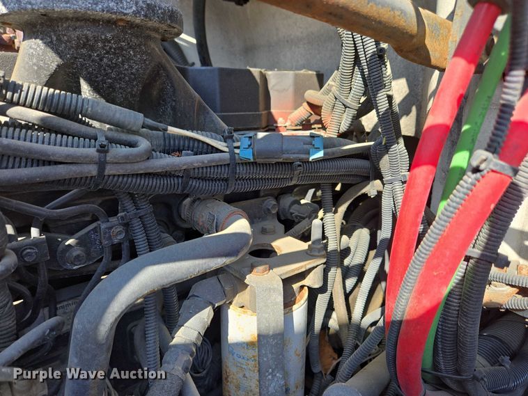 image for item EC4299 2000 Freightliner FL80 semi truck