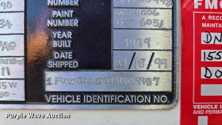 image for item EC4299 2000 Freightliner FL80 semi truck