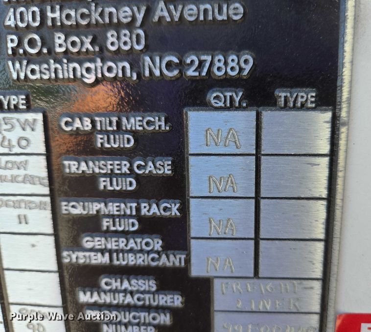 image for item EC4299 2000 Freightliner FL80 semi truck